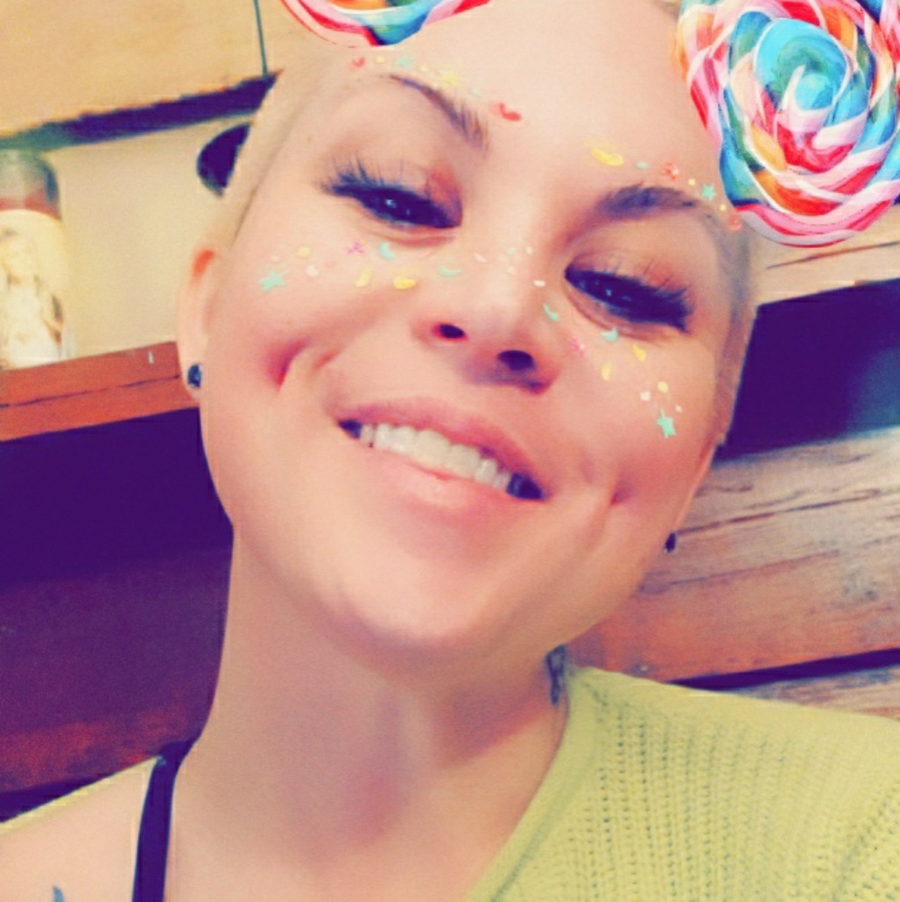 Meet your Posher, Melissa